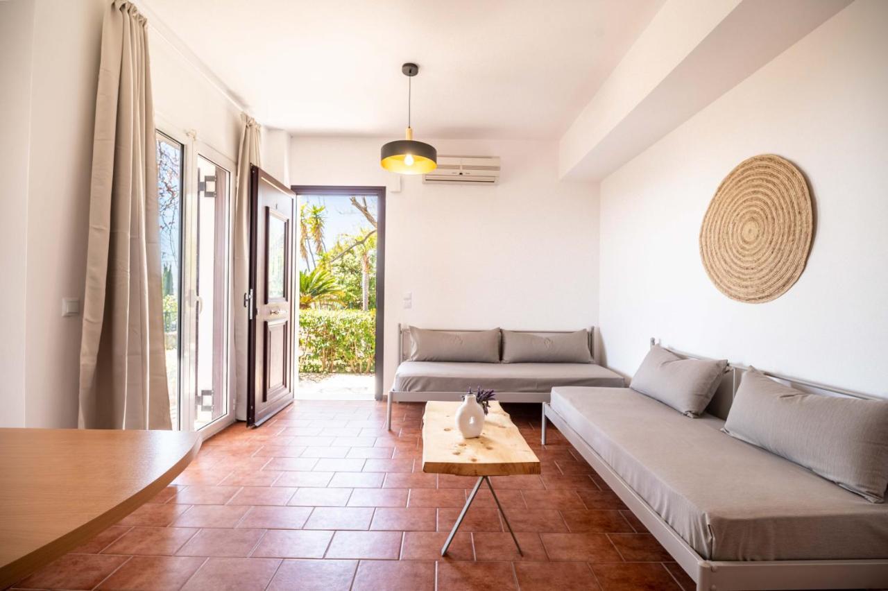 Christoforos Apartments Lourdata  Exterior photo