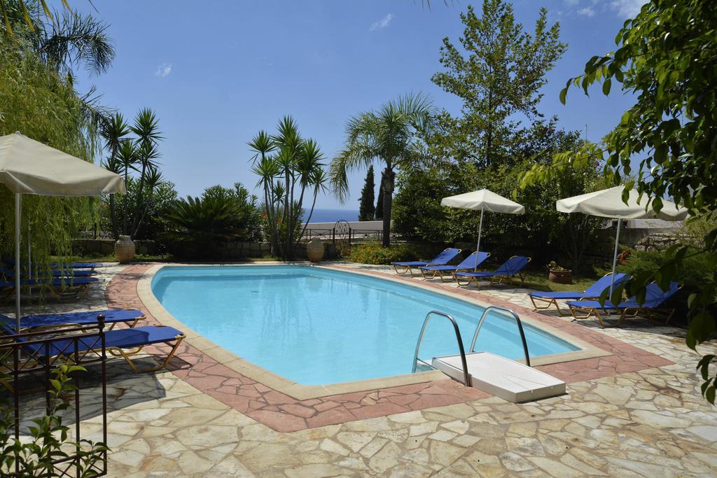 Christoforos Apartments Lourdata  Exterior photo